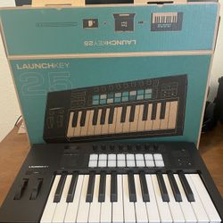 Novation Launchkey 25 MK4 MIDI Keyboard
