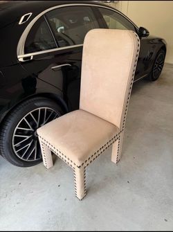 Dinning chairs (Crafton Furnitures)