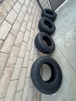 4 Toyo Open Country AT LT245/75 R16