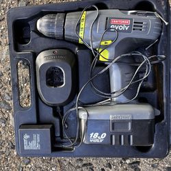 Craftsman Drill 18.0 Volt With Charger & Case