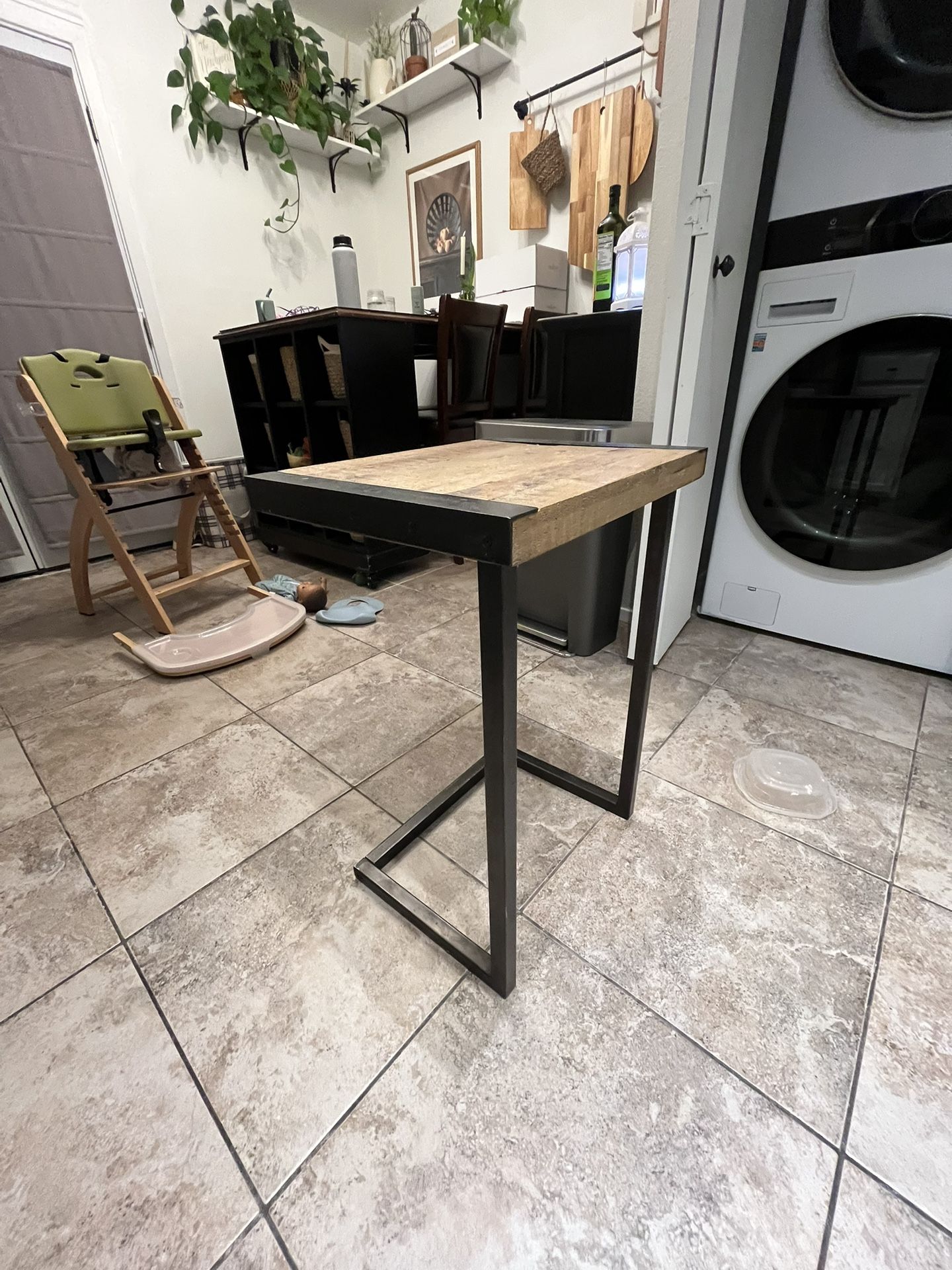 C Shape end Table