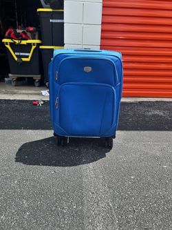 Blue Rolling Suitcase – 4-Wheel Spinner Luggage