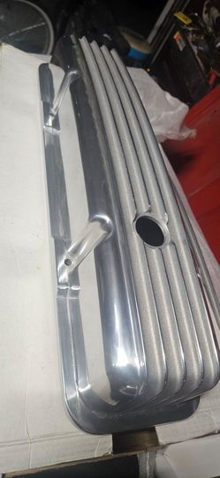 Small block chey valve covers