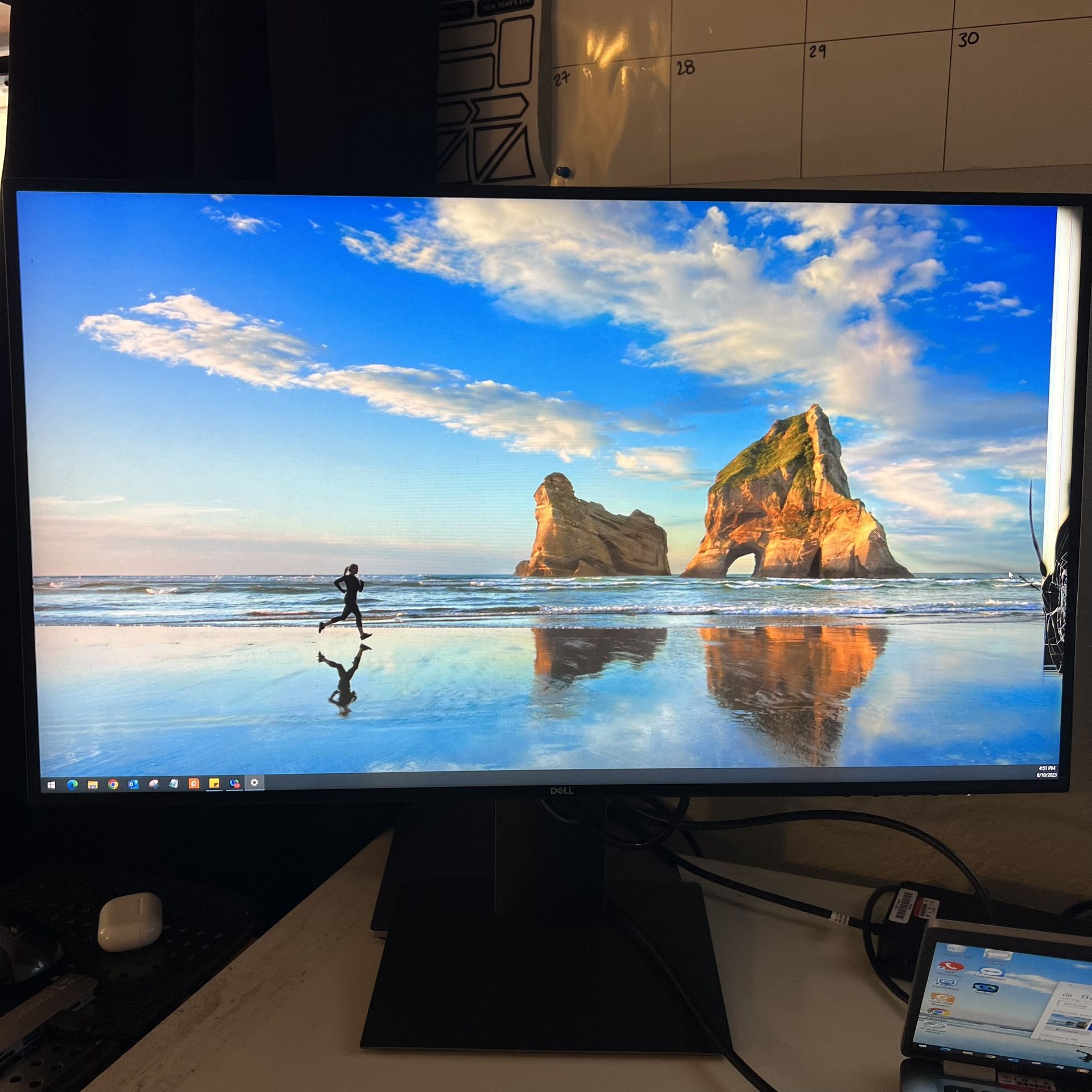 DELL U2719D 27" 2560x1440 LED Backlit IPS Monitor HDMI DisplayPort With Damage