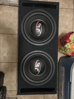 12” HX2 Rockford Fosgate subs with box