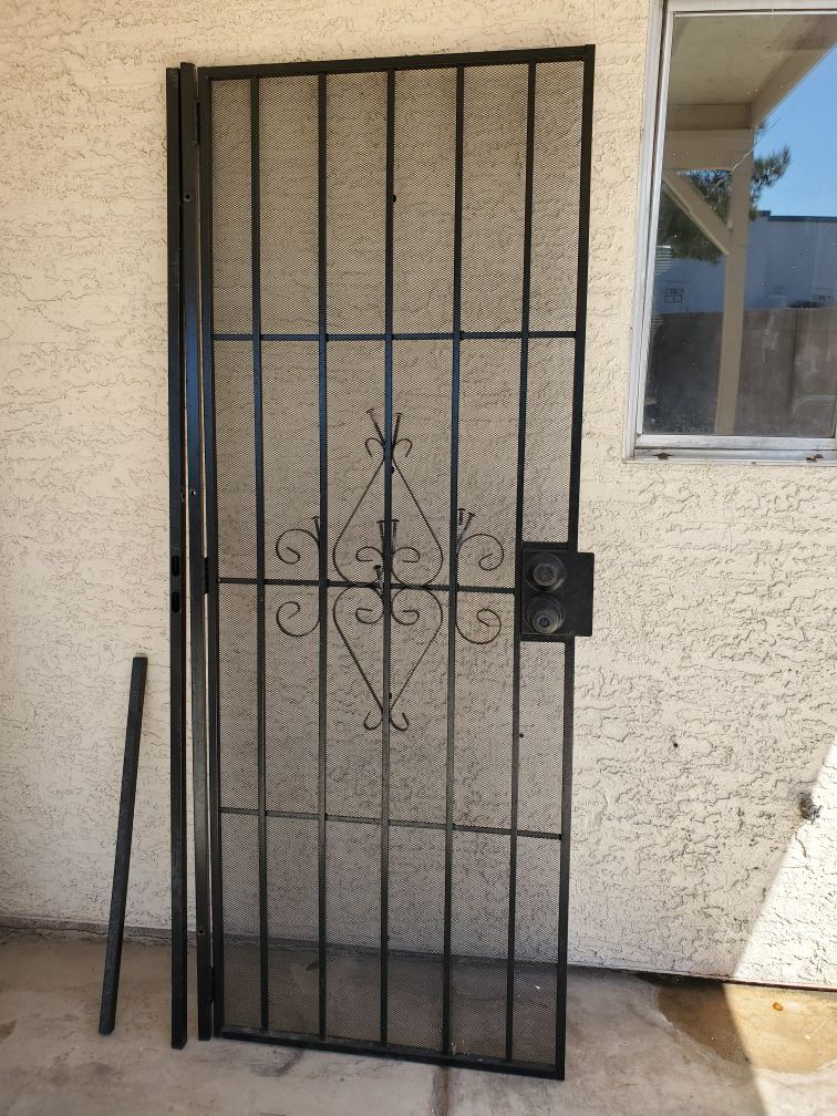Gate door 32x80