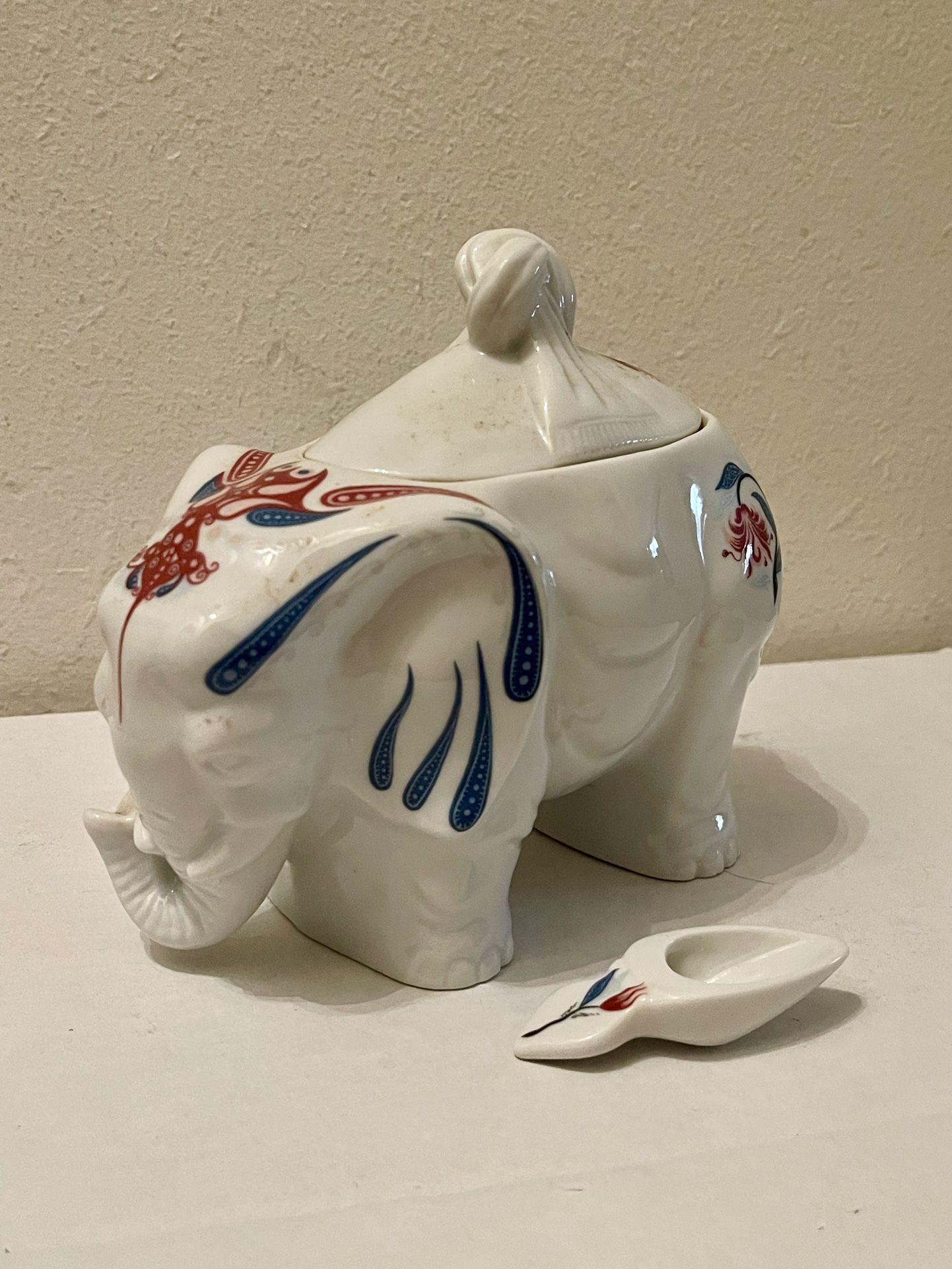 ROYAL PAVILION BRIGHTON Elizabeth Arden Elephant Jar Lid Spoon Japan Porcelain 1978 Antique