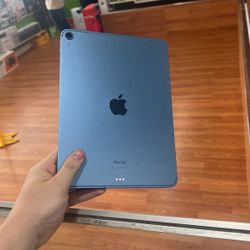iPad Air 5th Generation 64Gb Wifi & Cellular Used 