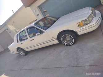 1994 Lincoln Town Car