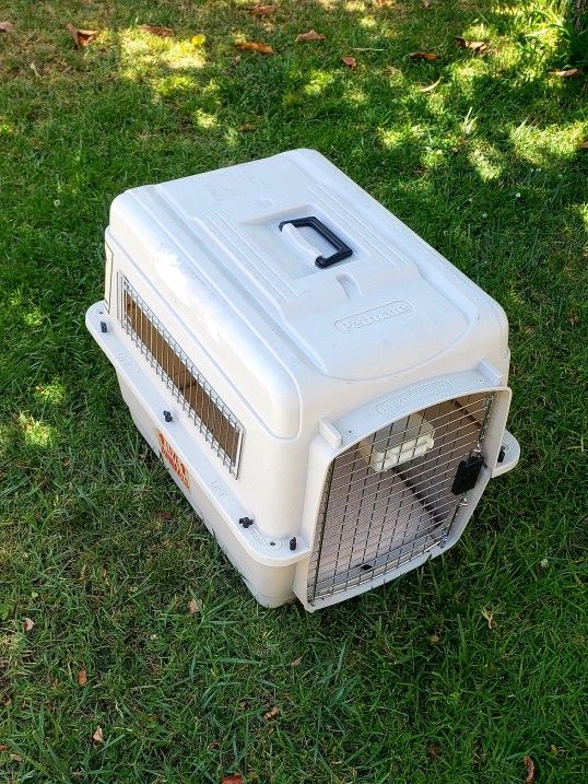 Petmate Sky kennel For Air and Dog Travel Crate