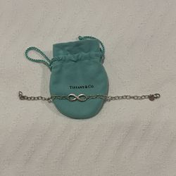 Tiffany’s Infiniti Bracelet 