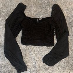 H&amp;M Long Sleeve Short Top
