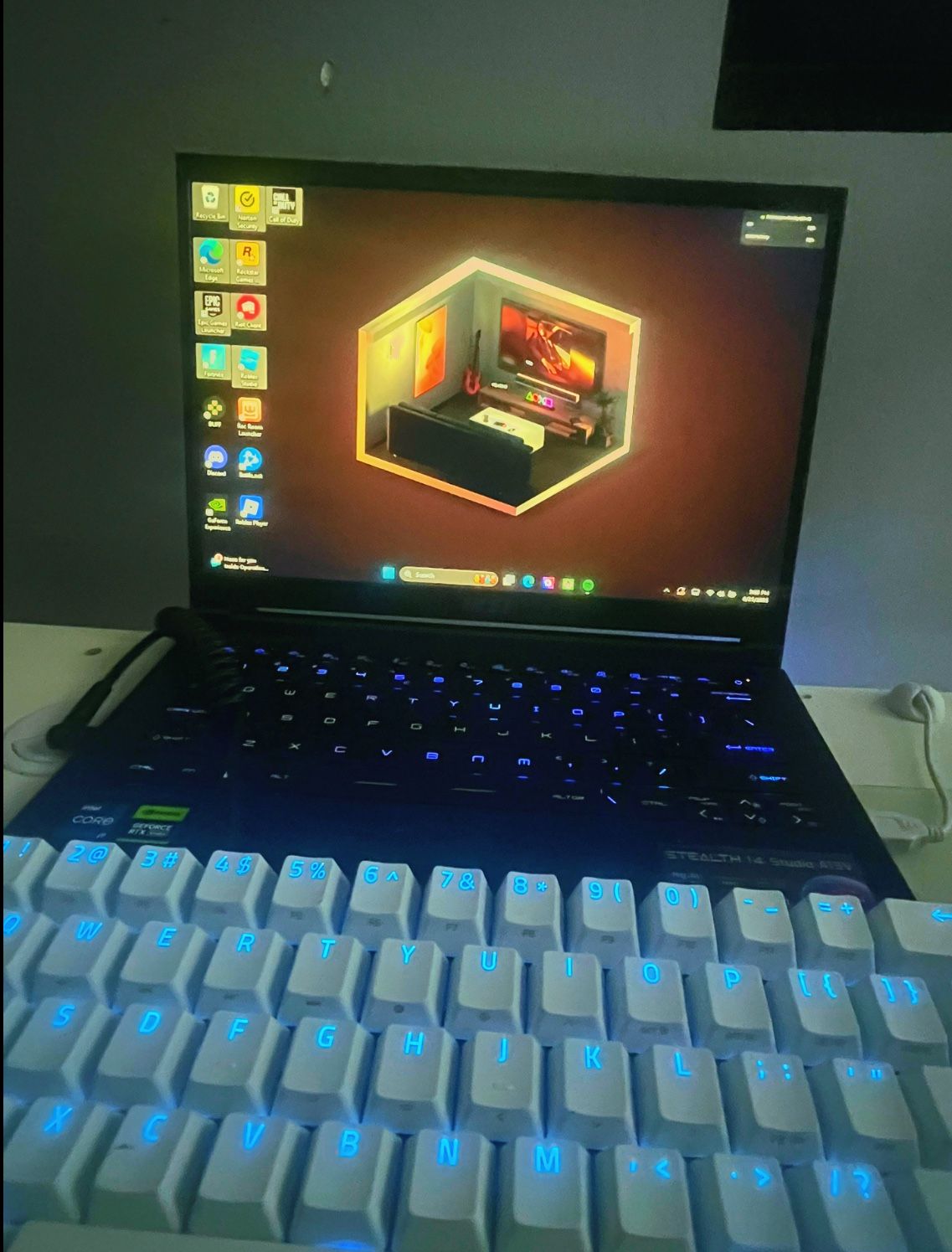 Stealth 14 Studio A13v