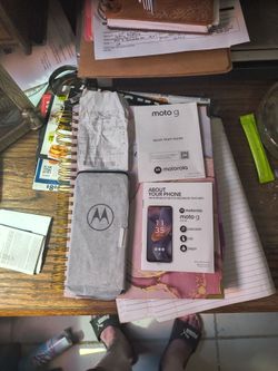 MOTO G CELL PHONE