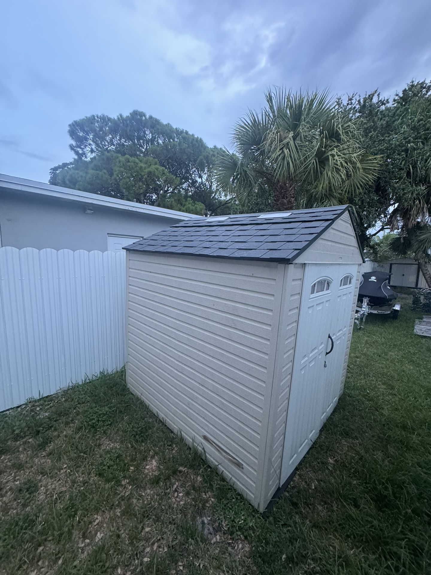 Rubbermaid Shed