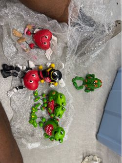 whimsical resin hanging/shelf figurines,