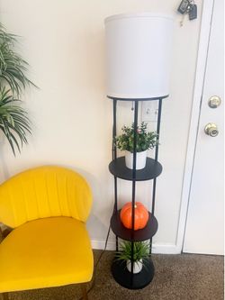 Floor Lamp with Shelves – Black