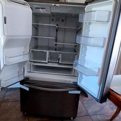 Whirlpool  Refigerator Double Door,water And Ice Dispenser 
