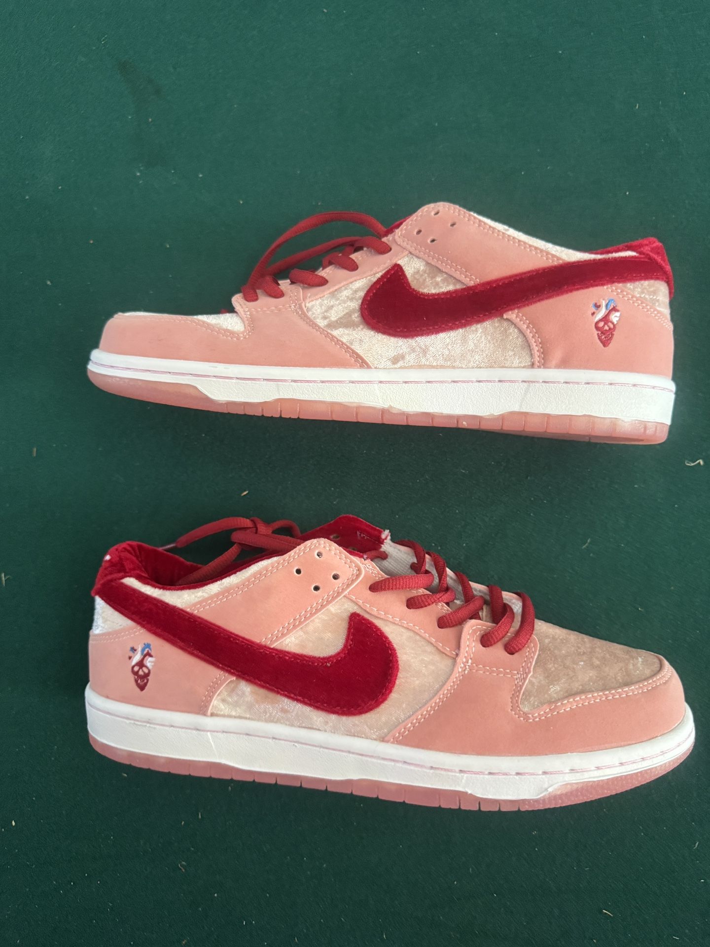 Nike SB Dunk Low StrangeLove Valentine Pink Red Velvet 2020 - Size 8.5