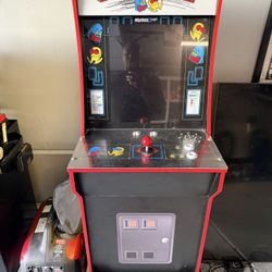 PAC MAN arcade