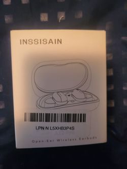 2 new sets of headphones Bluetooth