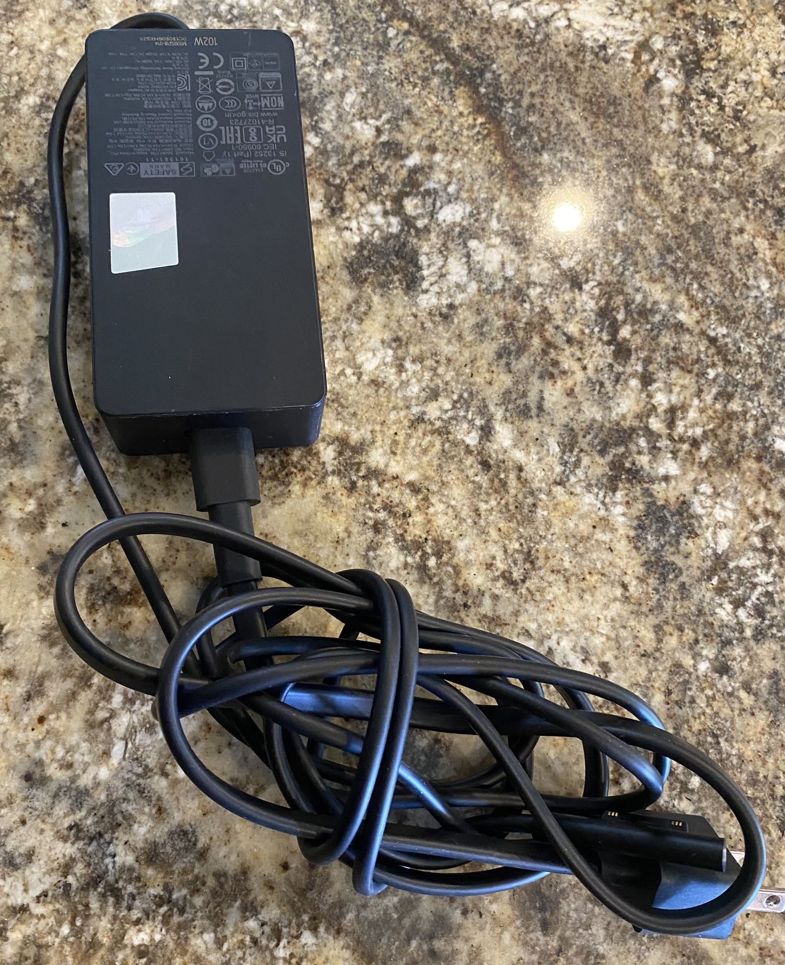 Microsoft Surface Power Adapter - 102W Model 1798 notebook laptop tablet