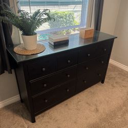 Large Dark Wood 8 Drawer Dresser - Great Condition!