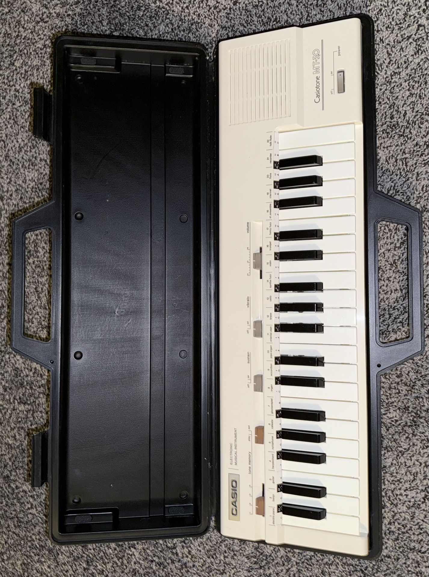 Keyboard Casio Mt30 CASIO 22種類の音色シンセサイザー/ MT-30 Casio