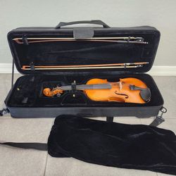 2015 Eastman VL80 4/4 Violin with case and accessories
