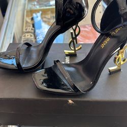 Shoes, clothes and accessories