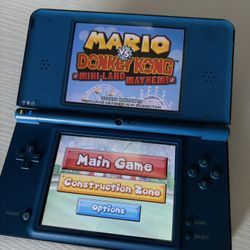 Nintendo DSI XL blue