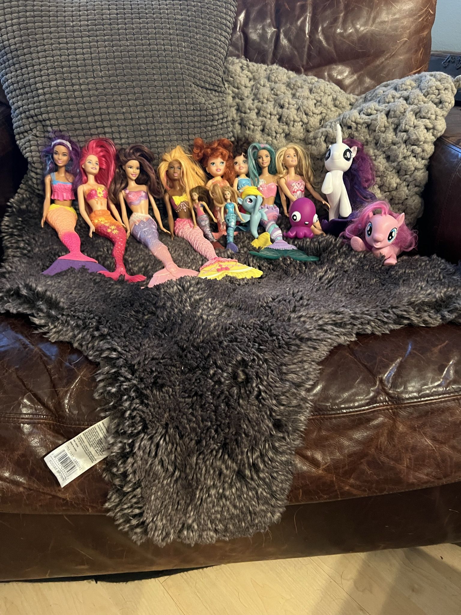 Barbie!  Barbie Mermaids & More Friends!