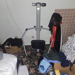 Rowing exercise machine