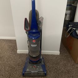 Carpet Vacuum - Great Condition