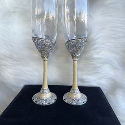 Elegant cups for wedding