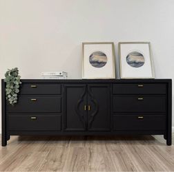 Beautiful Restored Credenza / Buffet By Century
  74”L x 19”W x 29.5”H