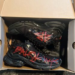 (*STEAL DEAL*) Balenciaga Graffiti Runners 