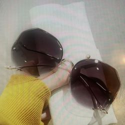 New Female sunglasses, gold/ black