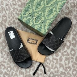 Gucci Slides Black $100 **READ DESCRIPTION**