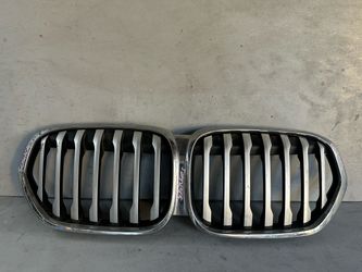 2020 2021 2022 BMW 5 SERIES G30 G31 FRONT BUMPER GRILLE OEM 5113