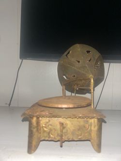 VINTAGE MUSIC BOX