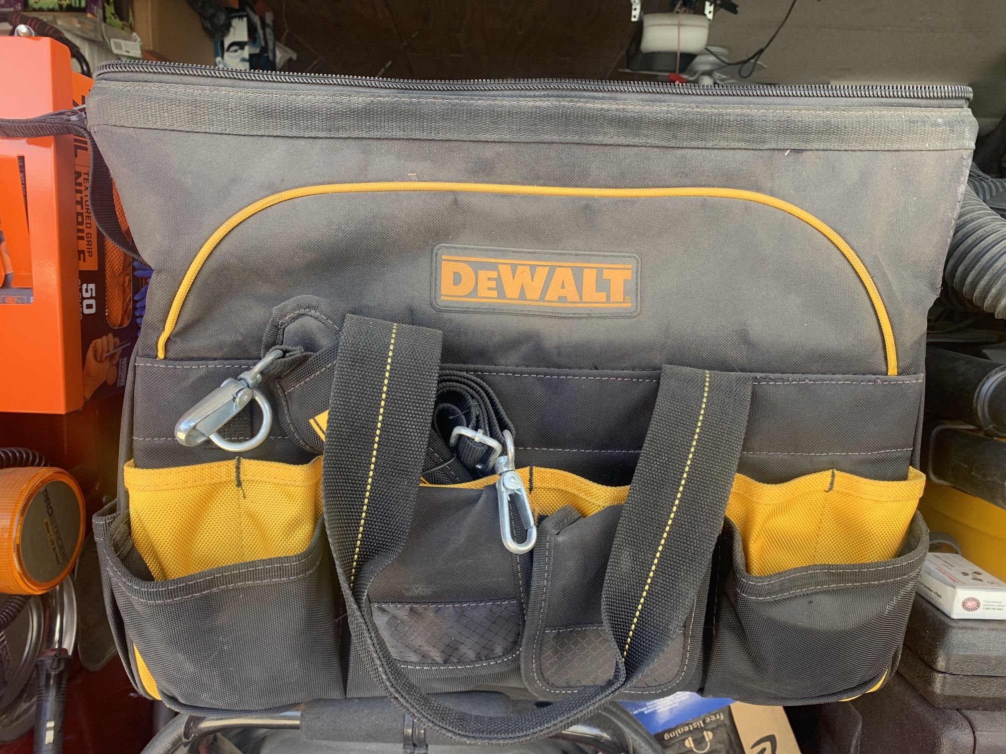 Dewalt 20” Heavy Duty Tool Bag