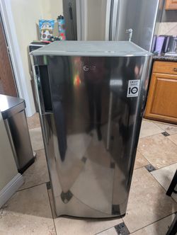LG Mini Fridge
