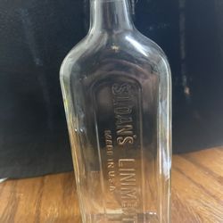 Vintage Sloan’s Liniment Bottle 