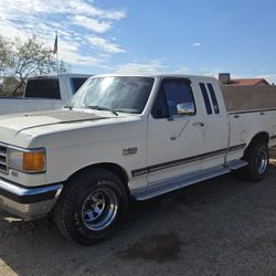 1990 Bricknose Ford F150 2wd 