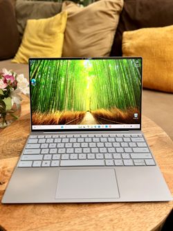 Dell XPS 13 9315, i5-1230U, 512GB storage, 8GB LPDDR5