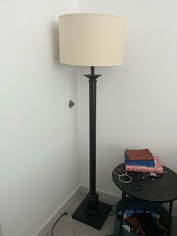 Pedestal lamp