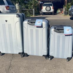 FREE DELIVERY: New Luggage Suitcase Set