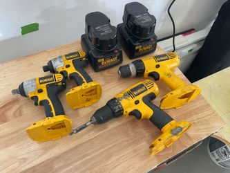 Dewalt Drills and Impact tools Set