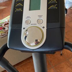 Gold's gym elliptical 380 hot sale